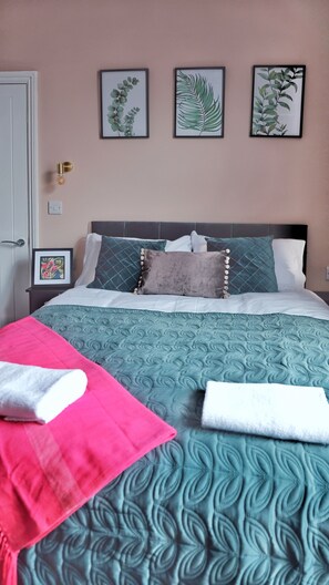 Luxury House, Private Bathroom (The Callies) | 3 bedrooms - The Callie by Sasco Apartments (Blackpool)