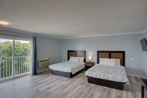 华丽双人房 | 办公桌、免费 WiFi、床单