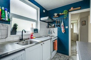 Réfrigérateur, four, grille-pain