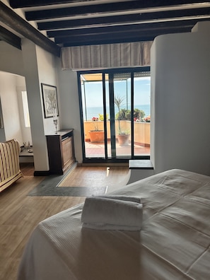 2 Schlafzimmer, Zimmersafe, Bügeleisen/Bügelbrett, kostenloses WLAN
