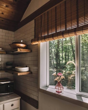 Interior. Relaxed Mountain Living Near Minnewaska | Dream House in the Gunks