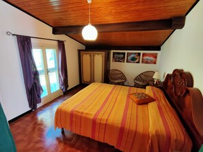 5 bedrooms, iron/ironing board, WiFi, bed sheets - La Terrazza dei Moi (Citra 008065-LT-0270 CIN IT008065C2SXH62U8M)relaxation in the green (Villatella, Ventimiglia, Liguria)