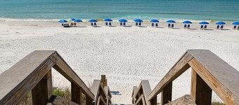 96 Steps to Beach,  Beautiful Condo, Balcony Sleeps 5