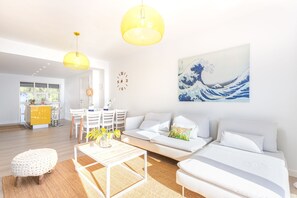 TV - Higuerón Rental Playa Apartamento (Benalmadena)