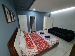 3 habitaciones, tabla de planchar con plancha y wifi gratis 