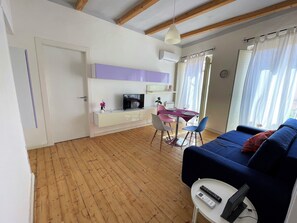 Smart TV - Akragas Home - In the center Via Atenea and city view (Agrigento)