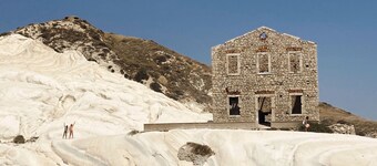 Akragas Home - In the center Via Atenea and city view