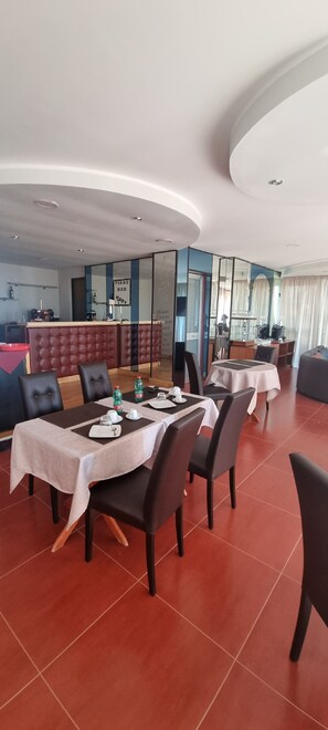 Free daily buffet breakfast - Miga Hotel Airport (Isola di Capo Rizzuto)