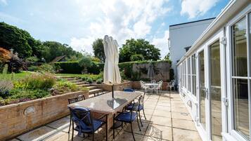 Rumah, Beberapa Tempat Tidur | Balkon