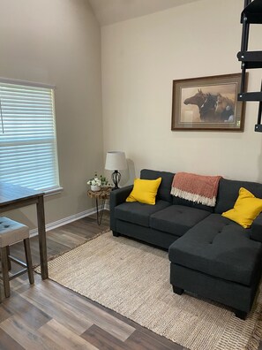 Smart TV - Cozy Cabin in Big Sandy  (Big Sandy)