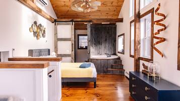 4 間睡房、熨斗/熨衫板、免費 Wi-Fi、床單