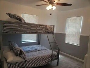 2 bedrooms, desk, travel crib, WiFi
