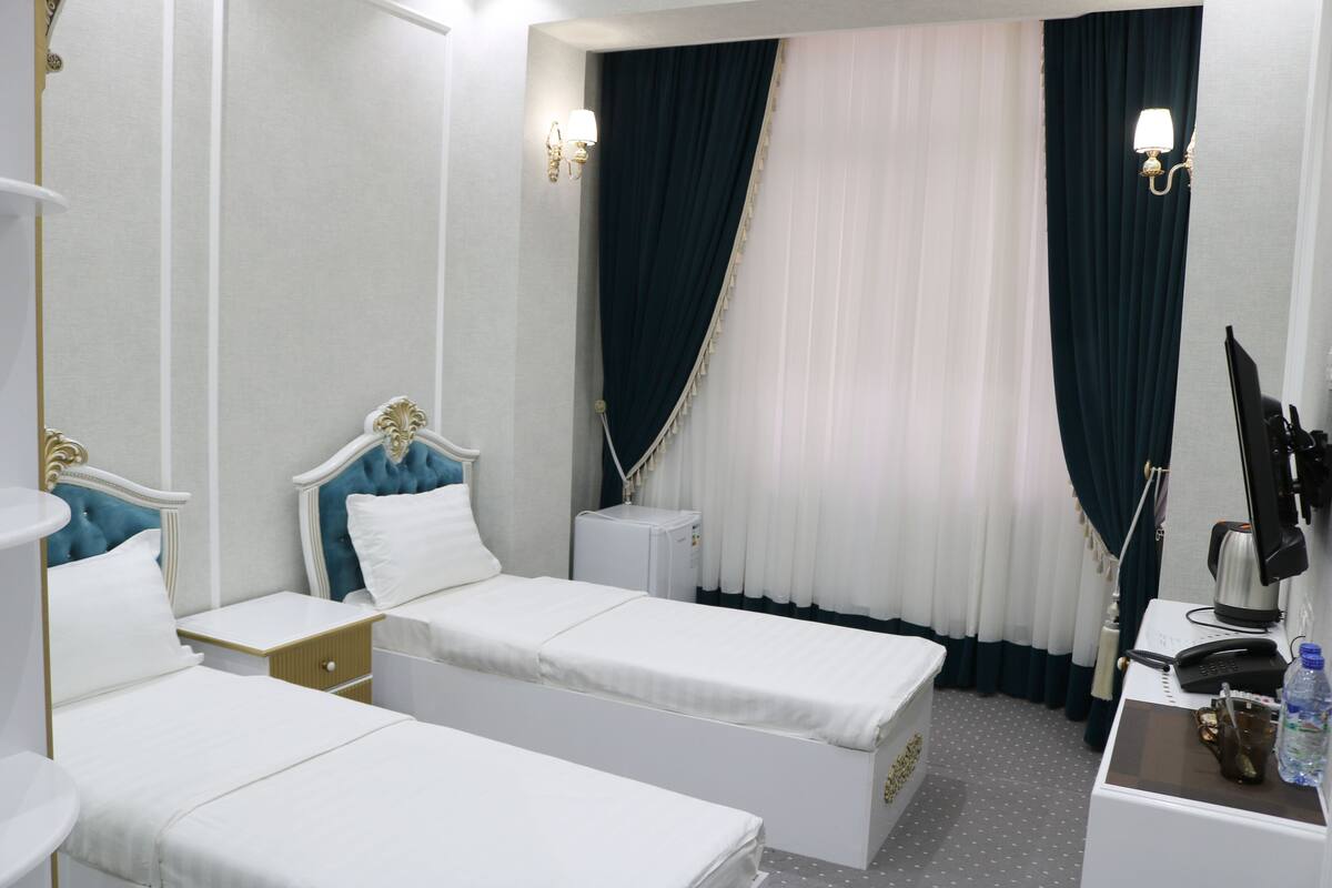 Hypo-allergenic bedding, in-room safe, desk, soundproofing
