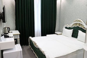Hypo-allergenic bedding, in-room safe, desk, soundproofing