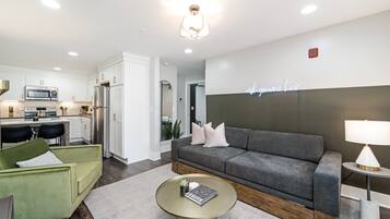 2 bedrooms, hypo-allergenic bedding, individually decorated