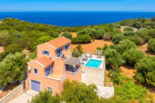 Villa Canova - Three Bedroom Villa, Sleeps 6
