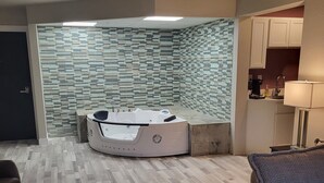 Suite | Private kitchenette
