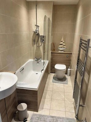Shower, towels