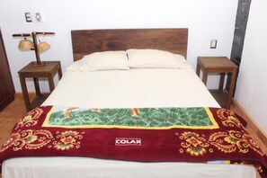 3 bedrooms, desk, WiFi - Relaxing Vacation house - 5 min from the beach! (Lo de Marcos)