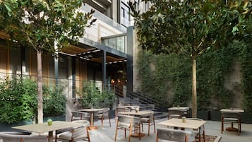 Breakfast, lunch, dinner served; garden views