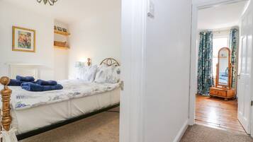 2 bedrooms, individually decorated, individually furnished, free WiFi