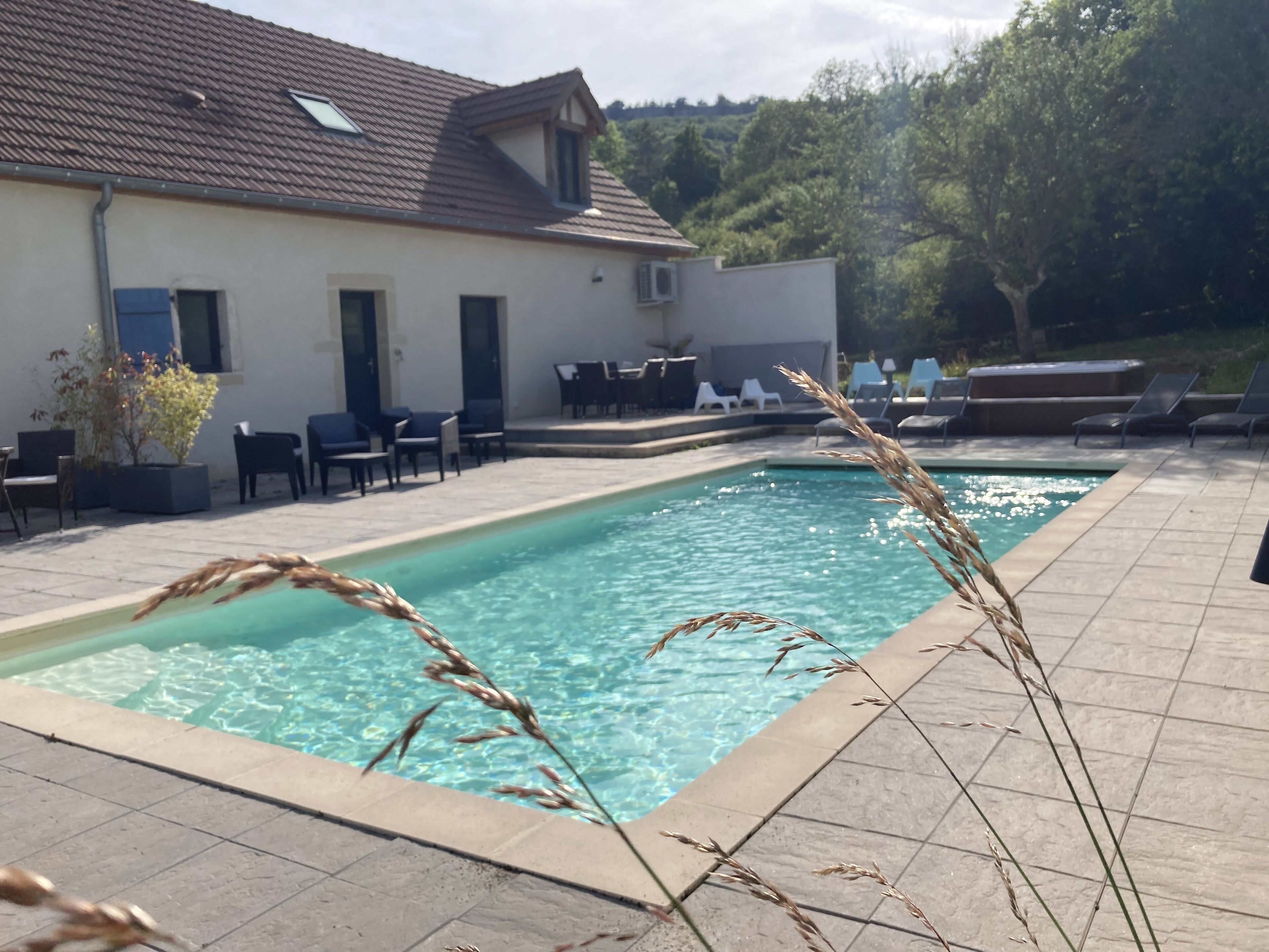 Außenpool (je nach Saison geöffnet)