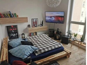 2 Schlafzimmer, Schreibtisch, Bügeleisen/Bügelbrett, kostenloses WLAN