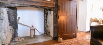 Apt 1 44/45 Coombe Street