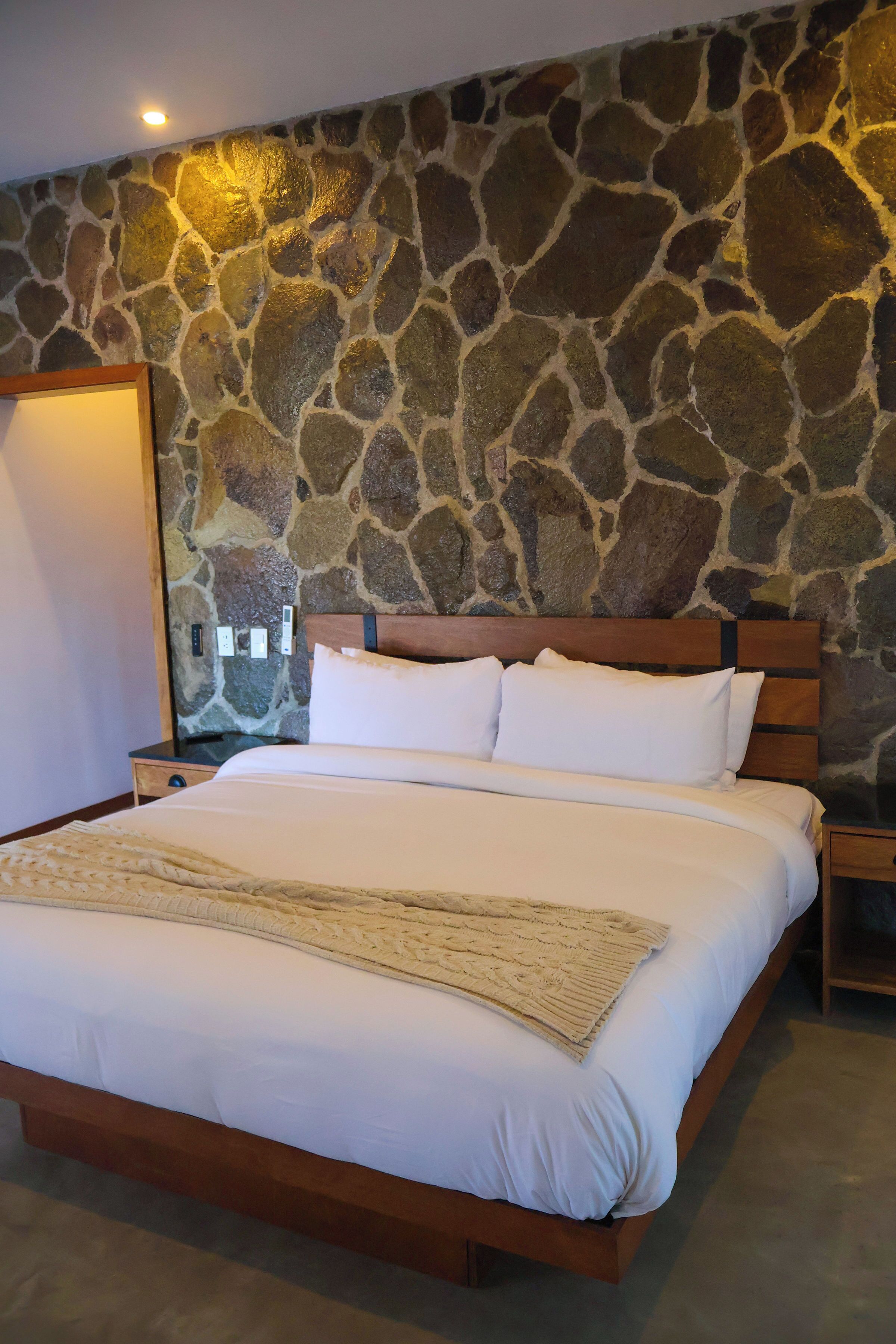 Club House, 2 Bedrooms, Hill View | Hypo-allergenic bedding, down comforters, minibar