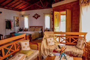 Family Chalet (01) | Free WiFi, bed sheets