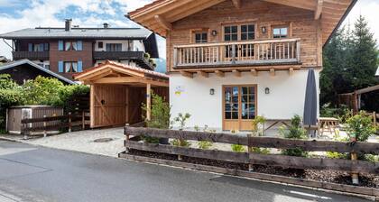 'Chalet Kaisereck' with Terrace & Wi-Fi