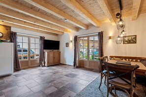 Dining - 'Chalet Kaisereck' with Terrace & Wi-Fi (Reit im Winkl)