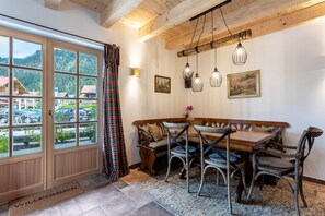 Dining - 'Chalet Kaisereck' with Terrace & Wi-Fi (Reit im Winkl)