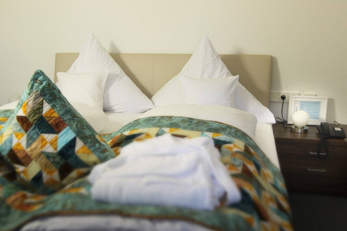 Kamar Double Comfort | Busa memori, minibar, dan brankas