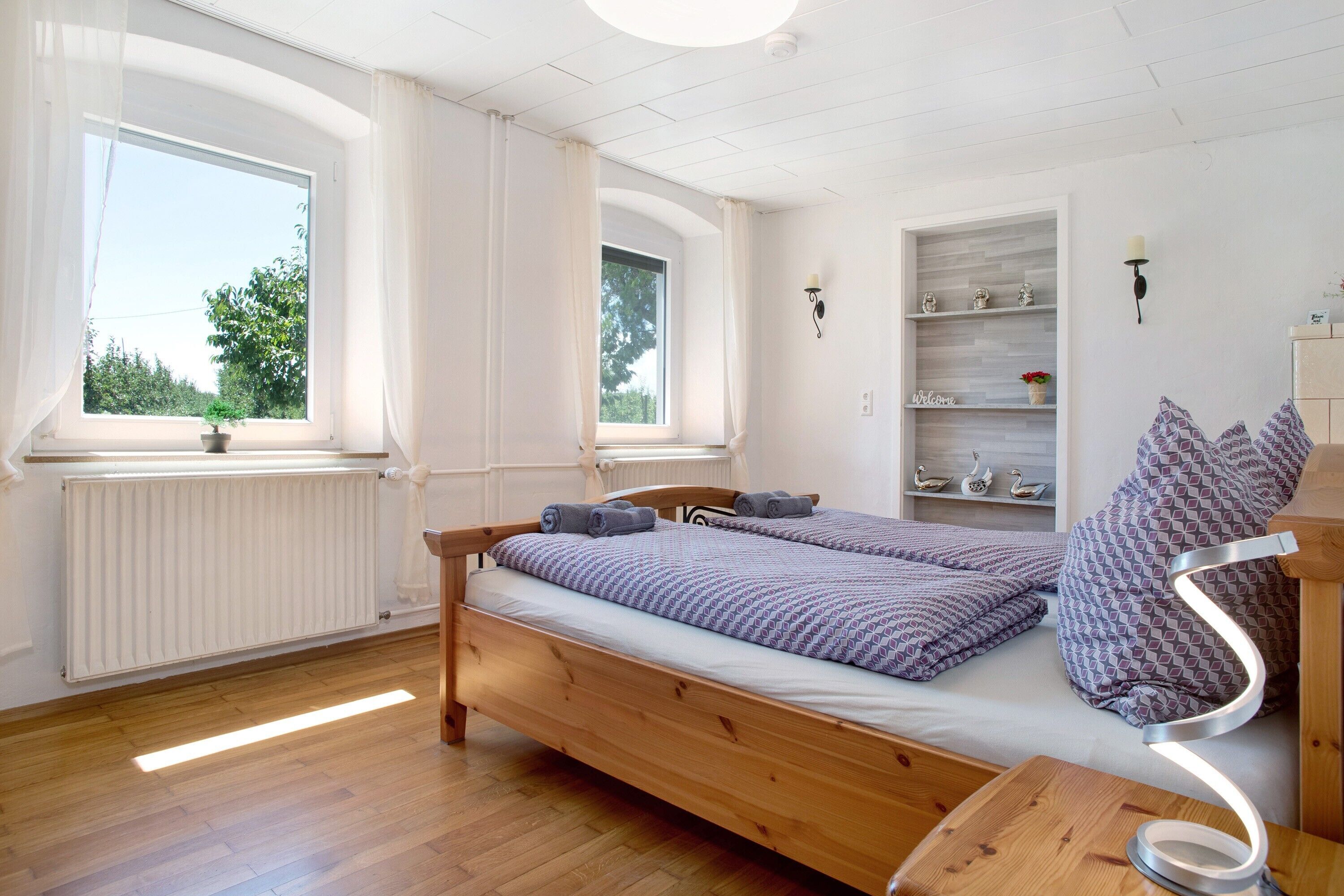 3 bedrooms, iron/ironing board, free WiFi, bed sheets