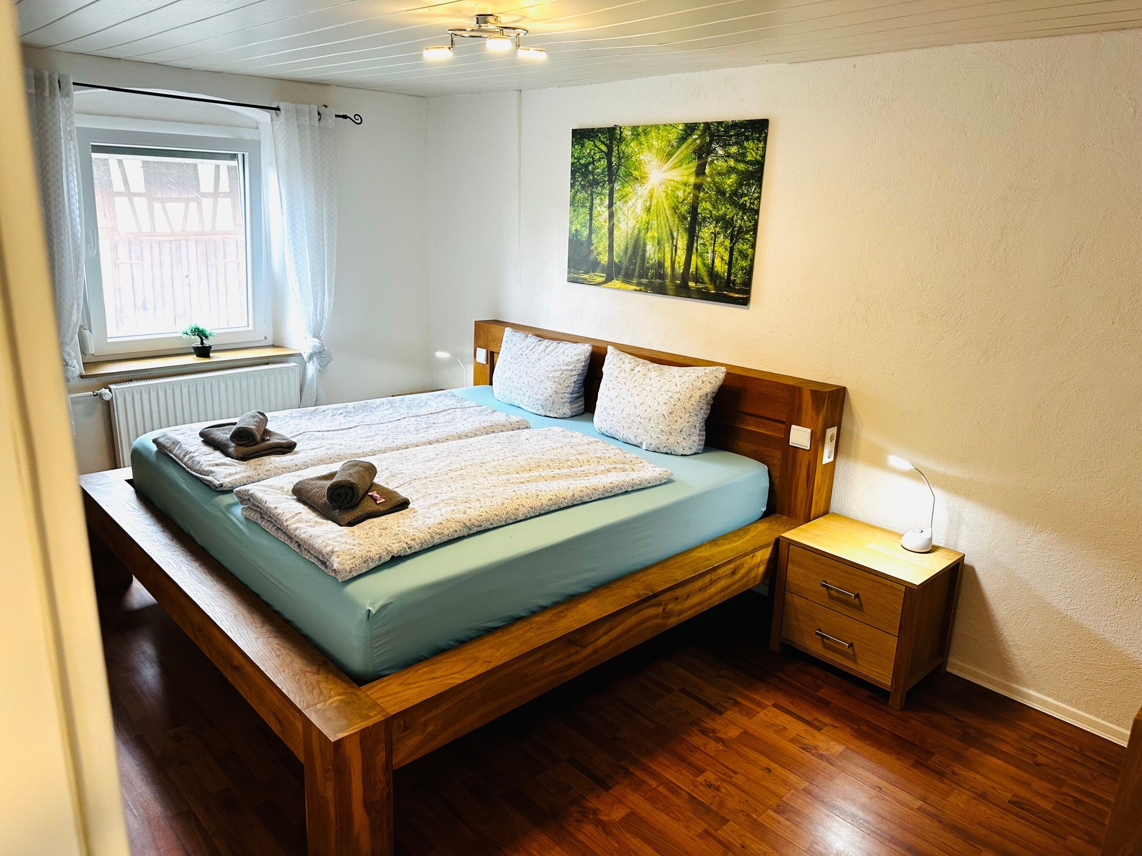 3 habitaciones, tabla de planchar con plancha y wifi gratis 