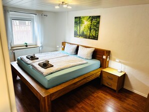 3 habitaciones, tabla de planchar con plancha y wifi gratis 