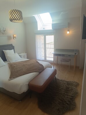 Double or Twin Room | Premium bedding, memory foam beds, soundproofing, free cribs/infant beds