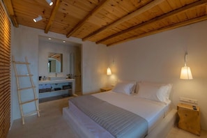 Deluxe Suites with Sea View (2 types) | 1 makuuhuone, tallelokero huoneessa, pimennysverhot, äänieristys
