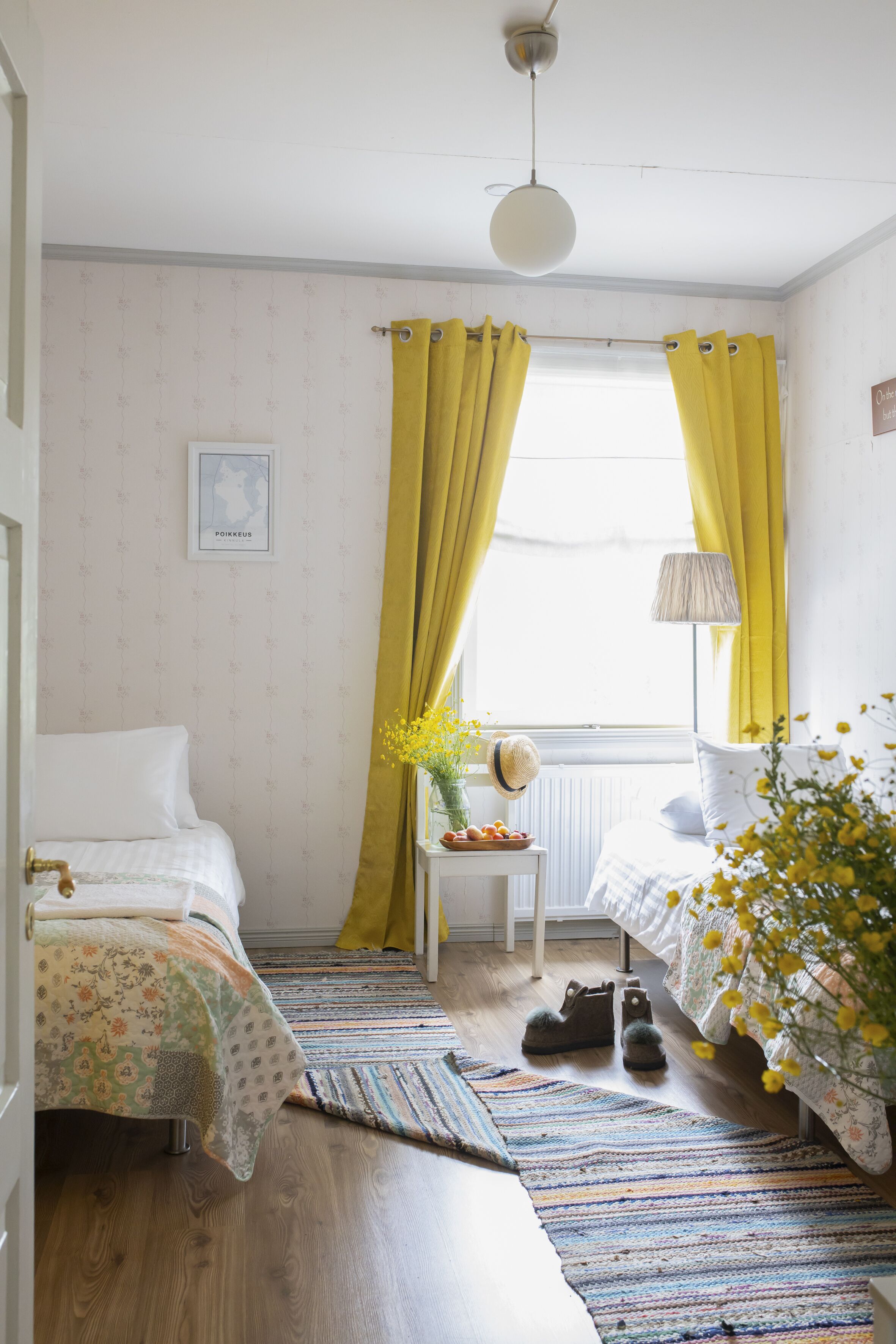 بديكورات فريدة لكل غرفة وطراز فريد لكل وحدة وستائر تعتيم وواي فاي مجانًا