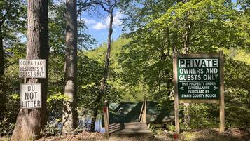 Enceinte de lâhĂ©bergement