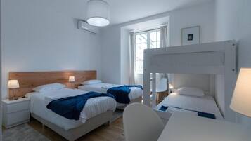 Family Room (Bunk Bed) | Laptop workspace, free cribs/infant beds, travel crib, free WiFi