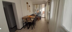 Elite Condo, Pool View | Living area | 80-cm flat-screen TV with satellite channels - Oludeniz Evleri (Fethiye)