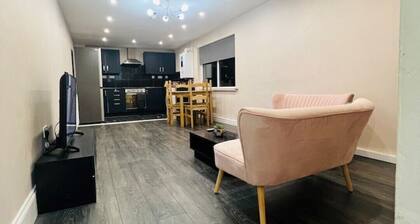 Lovely 2- Bedroom Apartment in Kingston upon Hull