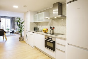 Refrigerador, microondas, placa de cocina, plancha de cocina