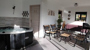 Innendørs boblebad
