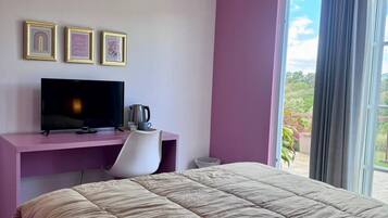 1 quarto, escrivaninha, Wi-Fi de cortesia, roupa de cama