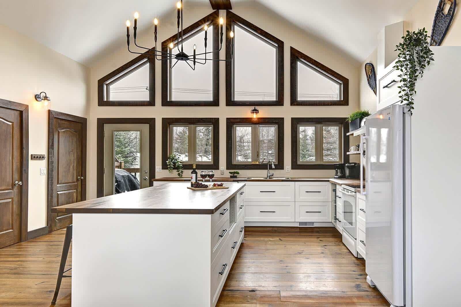 冰箱、微波炉、烤箱、炉灶