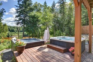 Terrace/patio - Waterfront private Beach 2 hot tubs Pool Sauna 21p. (Labelle)
