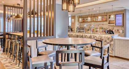 Premier Inn London Canary Wharf - Westferry